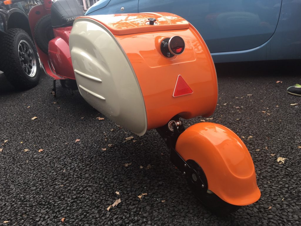 バイクで牽引するトレーラー「mitra／ミトラ」はピッコロカーズ