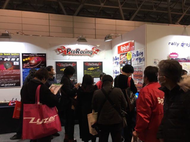 ピッコロカーズは東京オートサロン2019にスパイスレンタカーとして出展しております